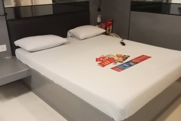 Room 12 of 43