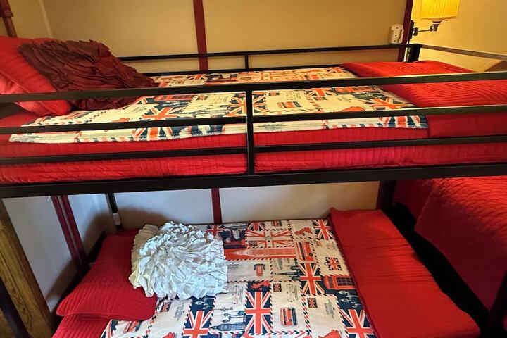 Room 41 of 89