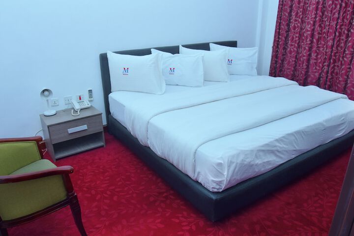 Room 25 of 62