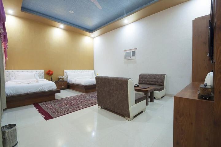Room 7 of 81