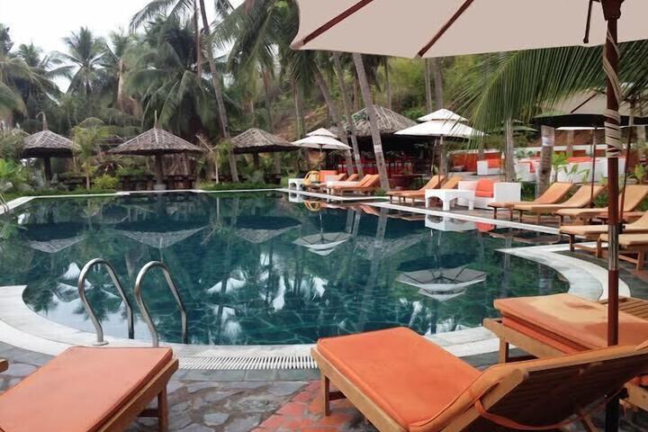 Pool Hotel