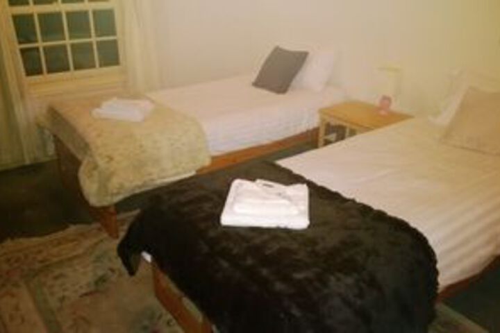 Room 8 of 21