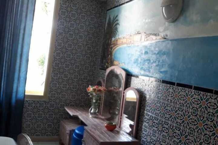 Room 6 of 14