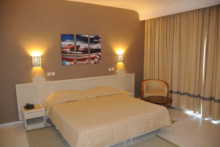 Room 4 of 46
