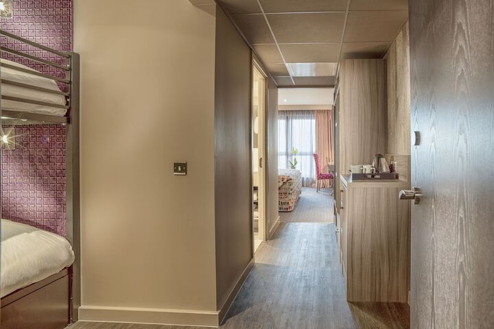 Room 8 of 85