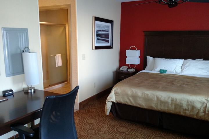Room 4 of 20