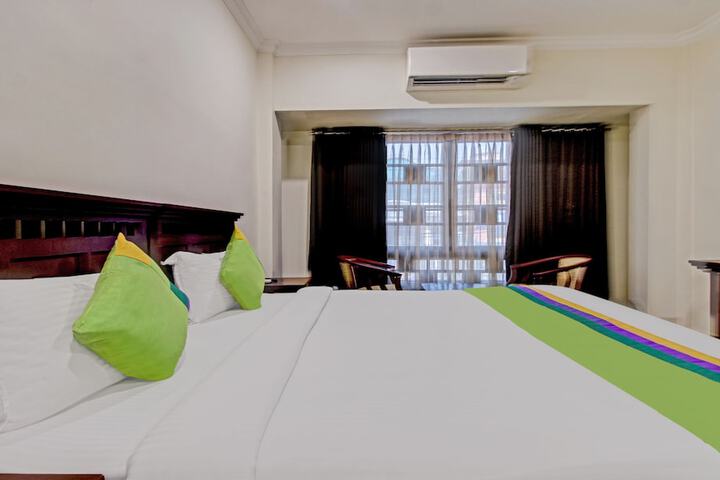 Room 12 of 46