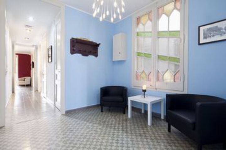 Room 16 of 19