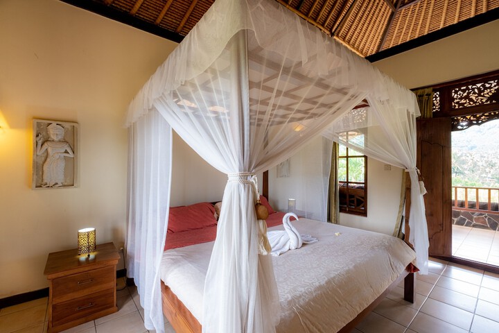 Room 20 of 74
