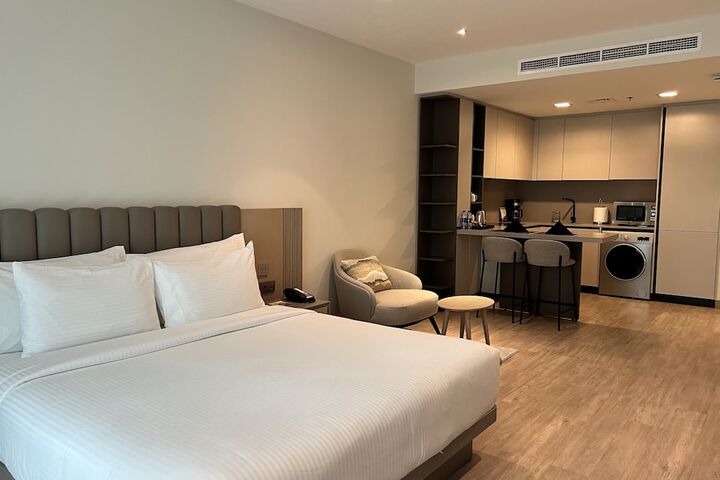 Room 13 of 99