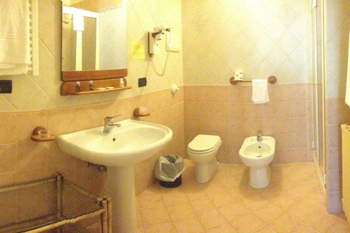 Room 46 of 61