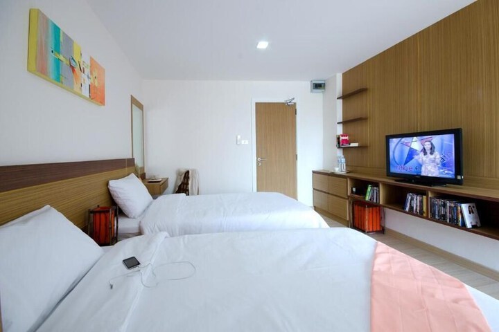 Room 18 of 42