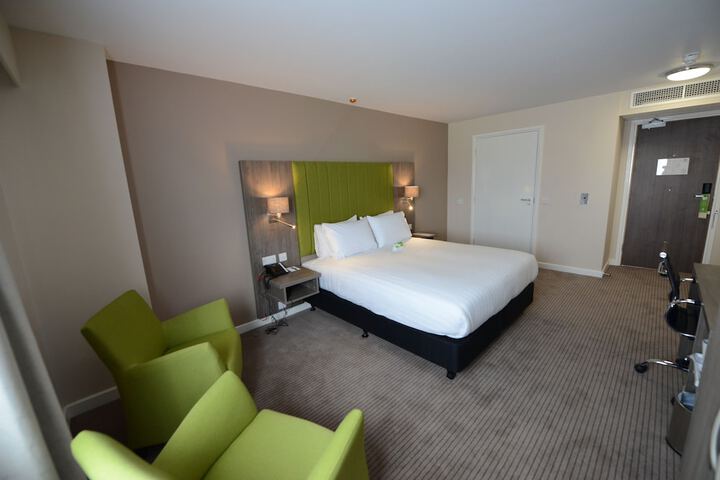 Room 8 of 70