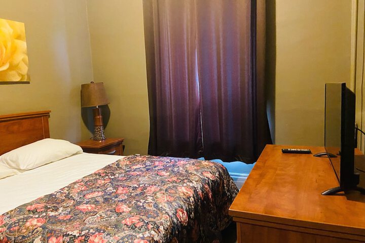 Room 1 of 4
