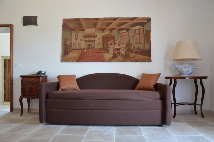 Room 15 of 46