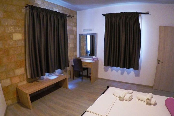 Room 3 of 54