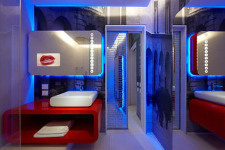 Room 4 of 30