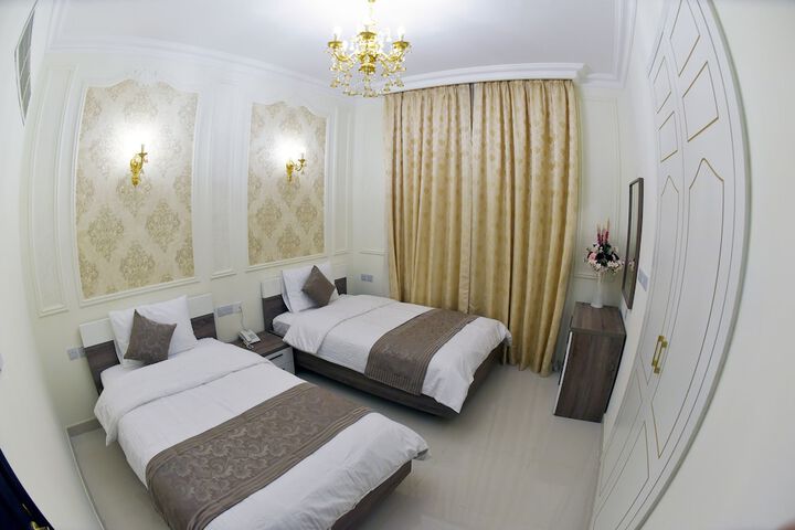 Room 9 of 47