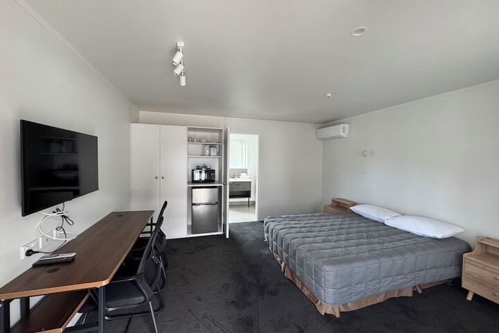 Room 22 of 39