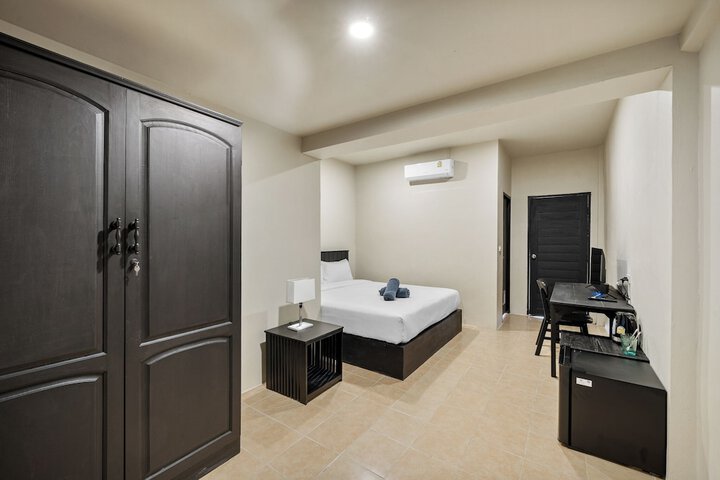 Room 7 of 29