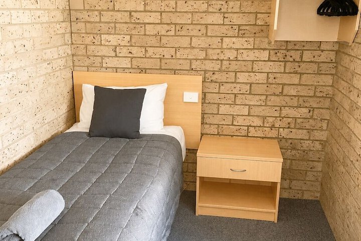 Room 15 of 42