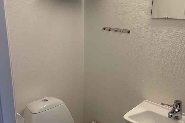 Room 16 of 52