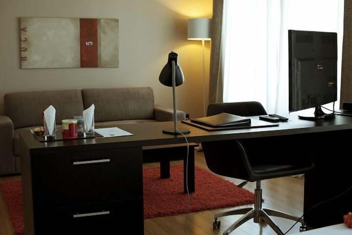 Room 10 of 52