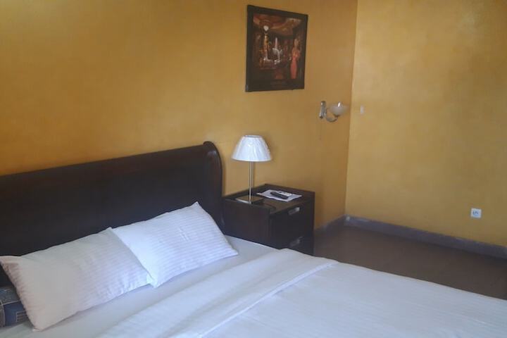 Room 10 of 62