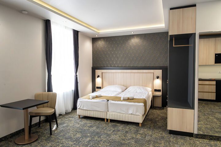Room 25 of 79