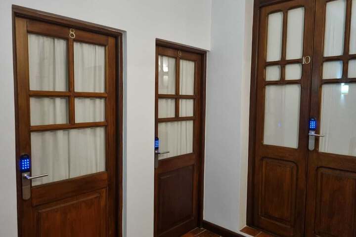 Room 12 of 23