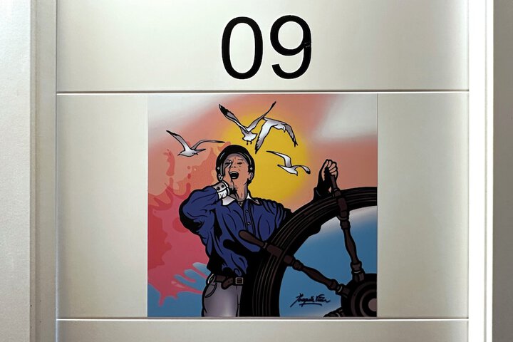 Room 37 of 84