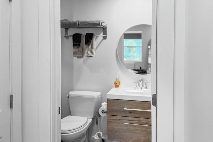 Room 27 of 40