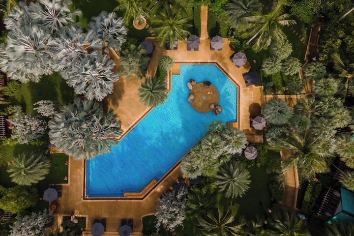 Pool 73 of 125