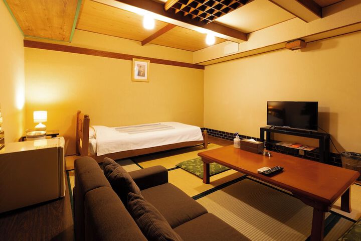 Room 9 of 54