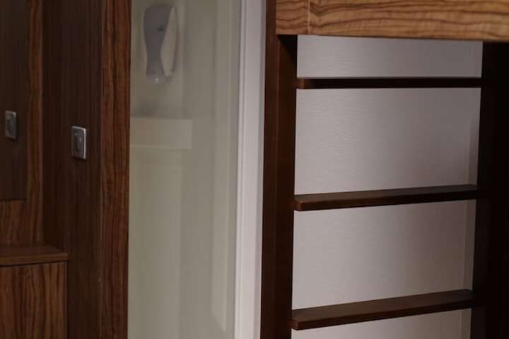 Room 12 of 34