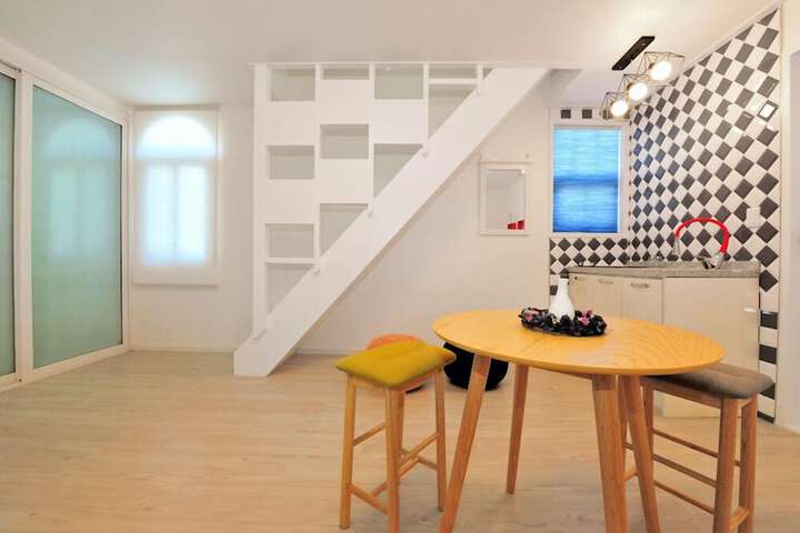 Room 25 of 40