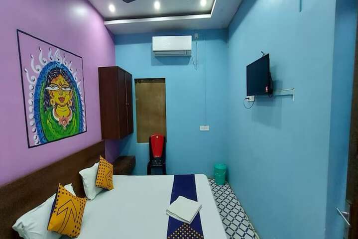 Room 9 of 17