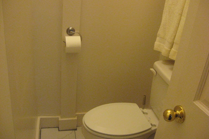 Room 52 of 114