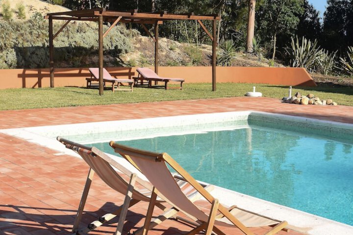 Pool 19 of 49