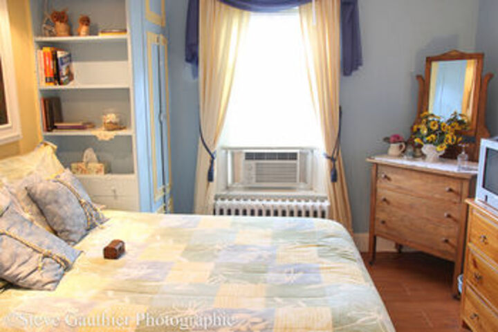 Room 10 of 22