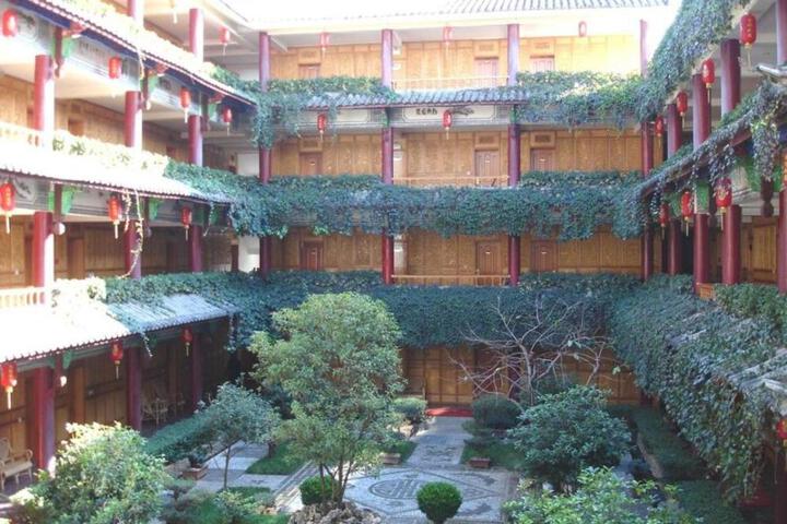 Golden Spring Hotel Lijiang