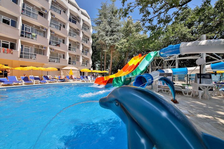 Pool 132 of 318