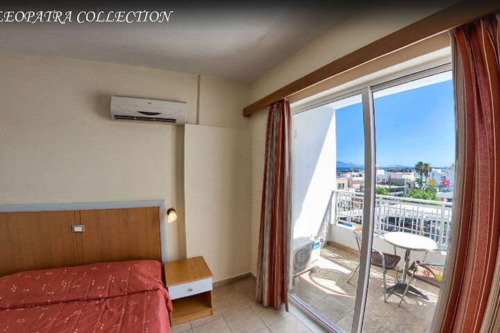 Room 7 of 35