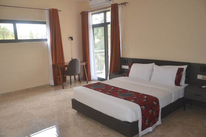 Room 15 of 31