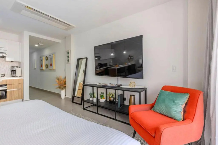 Room 2 of 21
