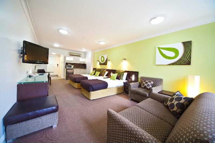 Room 40 of 80