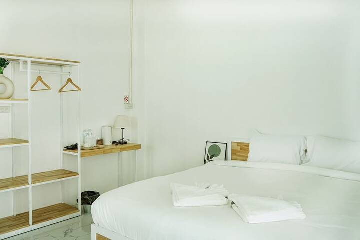 Room 5 of 49