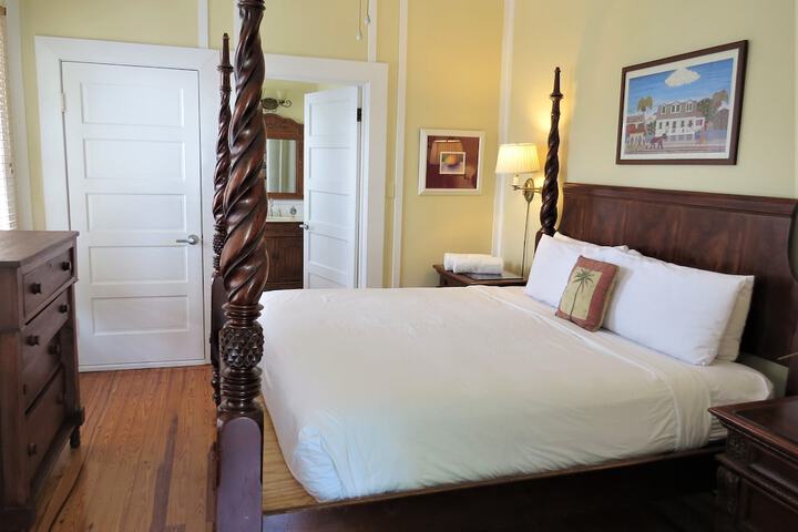 Room 72 of 171
