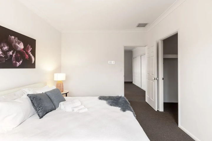 Room 3 of 18