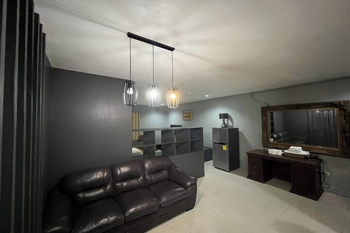 Room 5 of 28